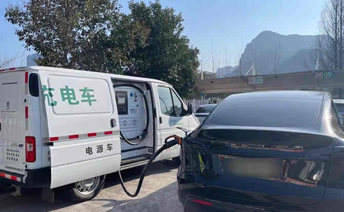 沙洋汽车搭电