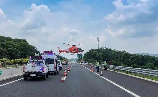 沙洋高速公路汽车救援案例